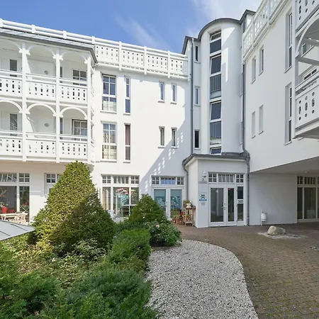 Apartment 645, Seepark *