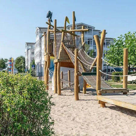 645, Seepark Apartment *